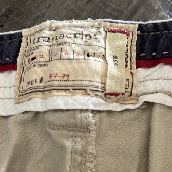 2 PAIRS OF FLAT FRONT KHAKI SHORTS SIZE 35. TORI RICHARD & TRANSCRIPT - Picture 2 of 3